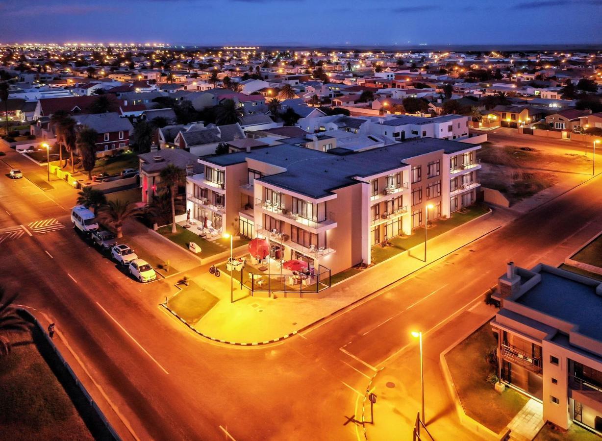 Flamingo Villas Boutique Hotel Walvis Bay Exterior photo