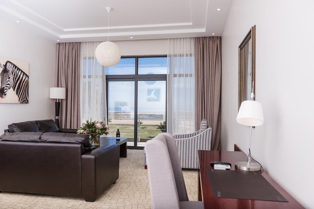 Flamingo Villas Boutique Hotel Walvis Bay Exterior photo
